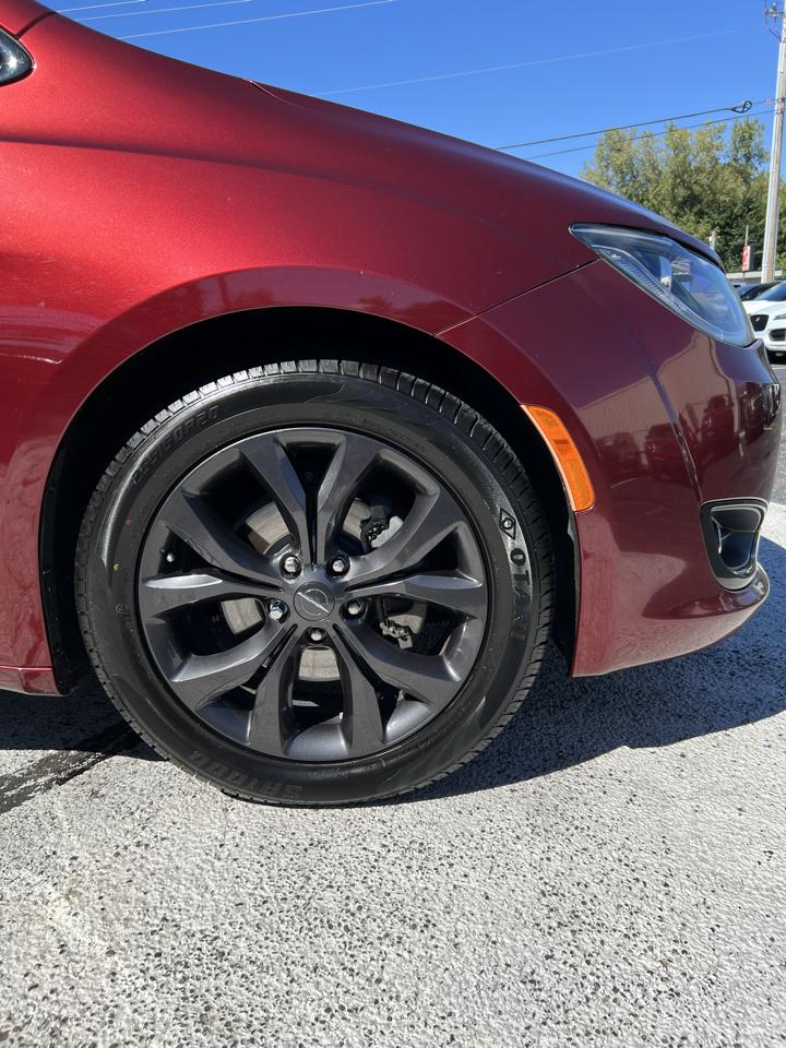 Chrysler Pacifica Touring Plus FWD 2019