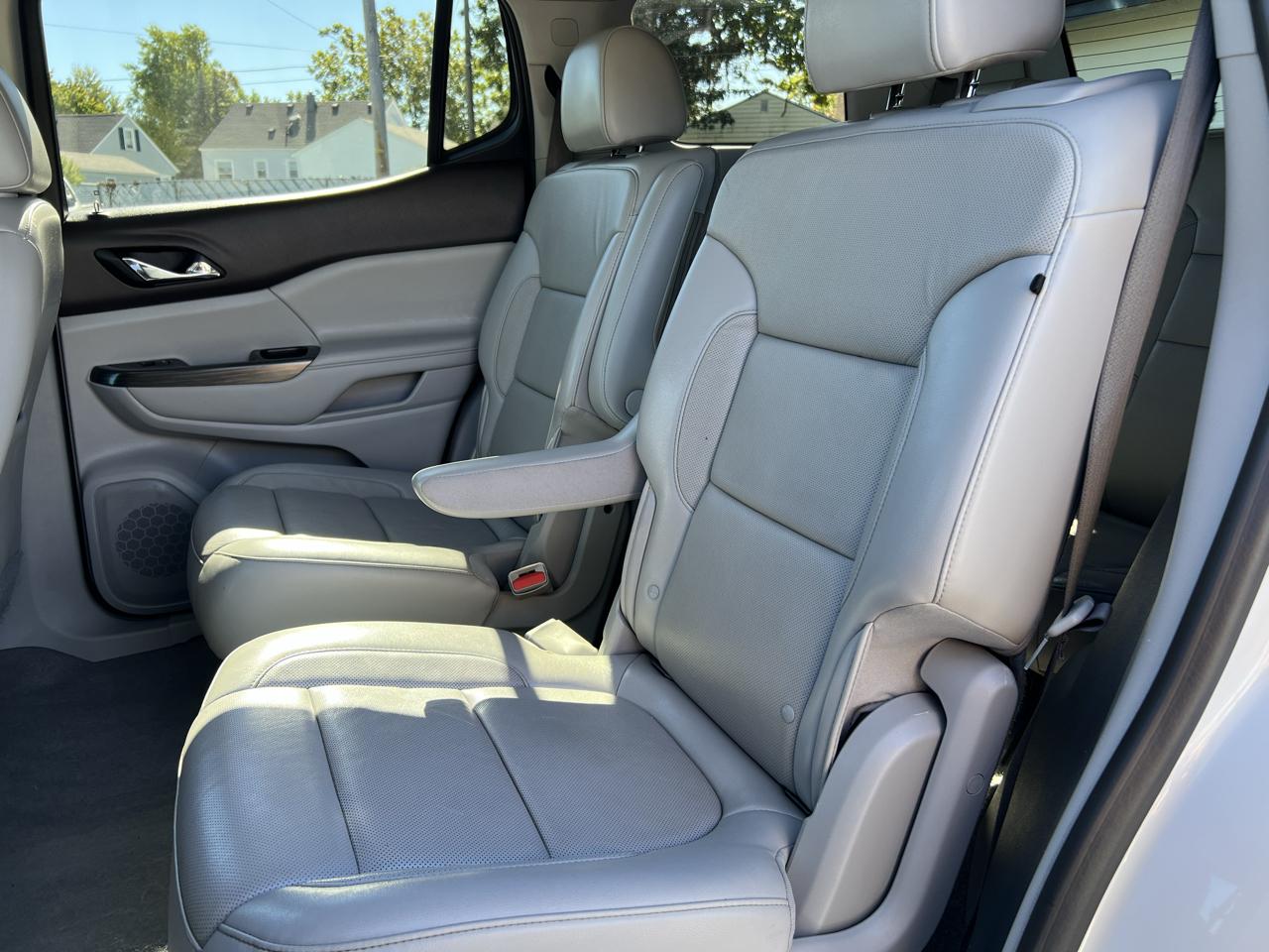 GMC Acadia FWD 4dr SLT 2020