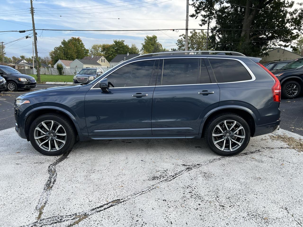 Volvo XC90 T5 FWD 7-Passenger Momentum 2018