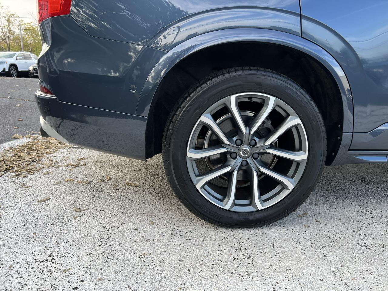 Volvo XC90 T5 FWD 7-Passenger Momentum 2018
