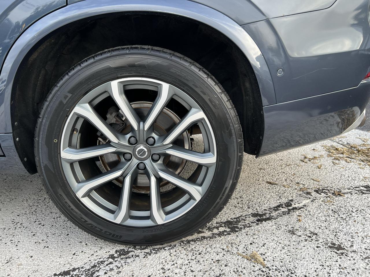 Volvo XC90 T5 FWD 7-Passenger Momentum 2018