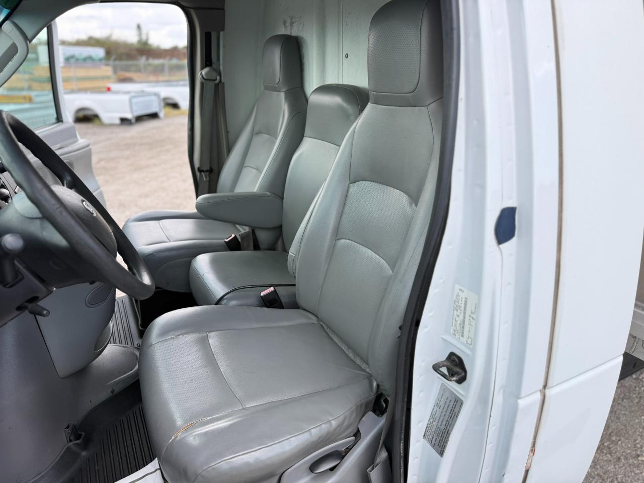 Ford E450  2011