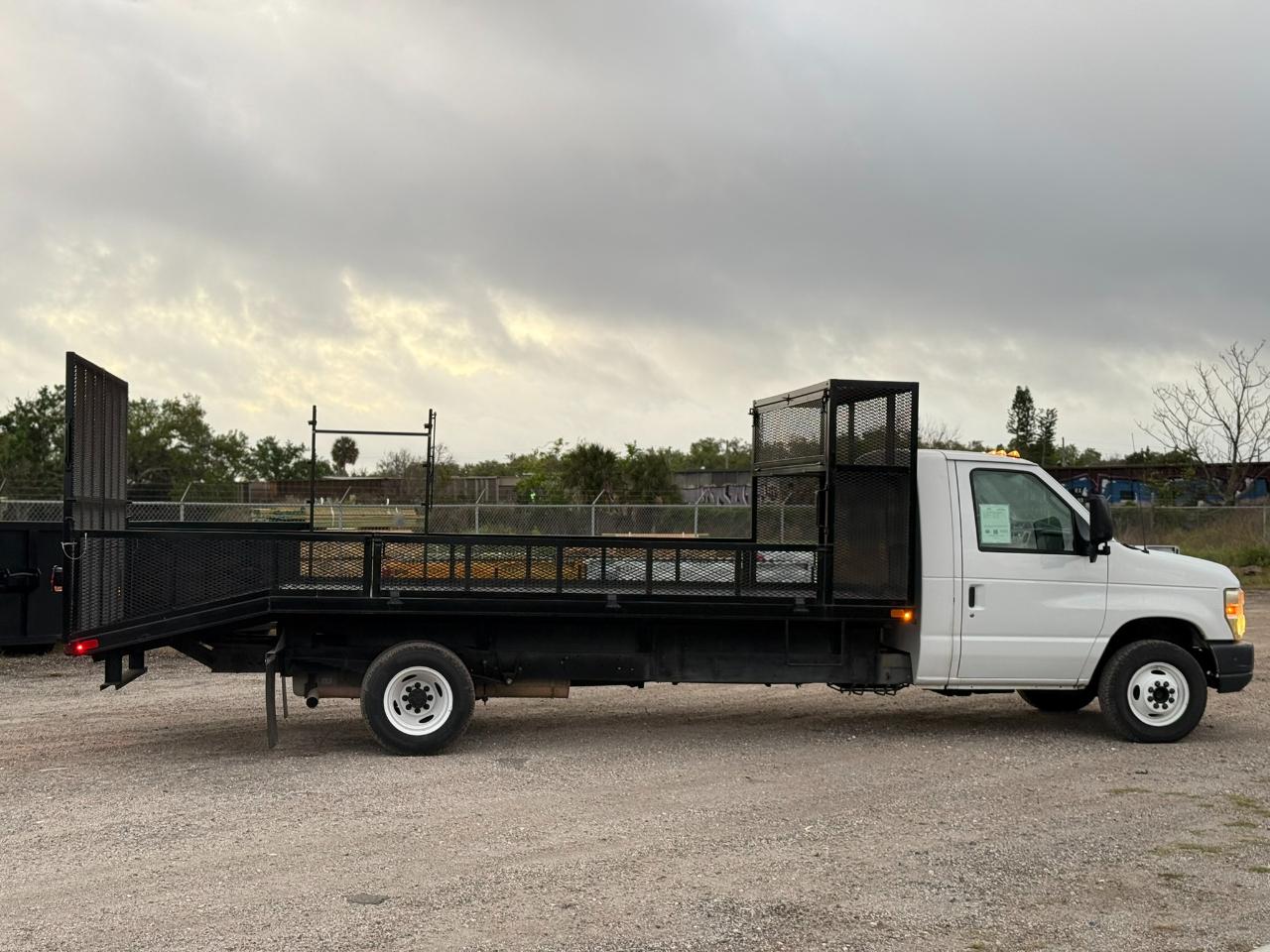 Ford E450  2011