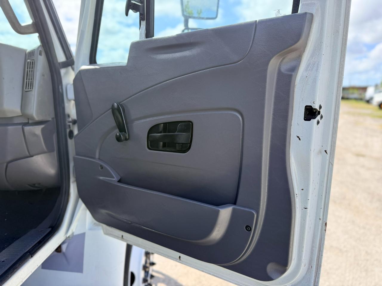 International DuraStar 4300  2019