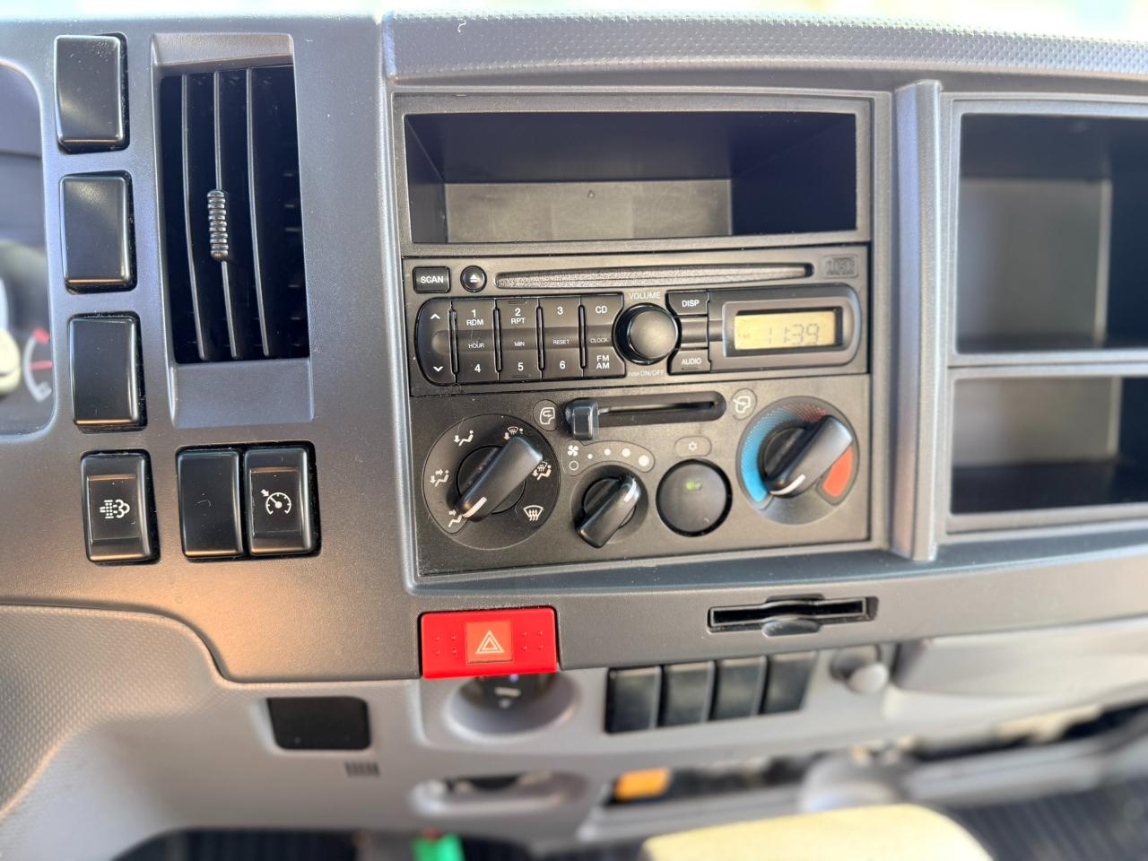 Isuzu NPR HD DSL REG  2013