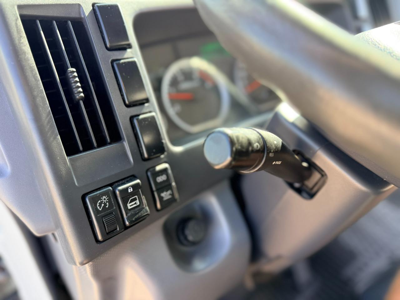 Isuzu NPR HD DSL REG  2013