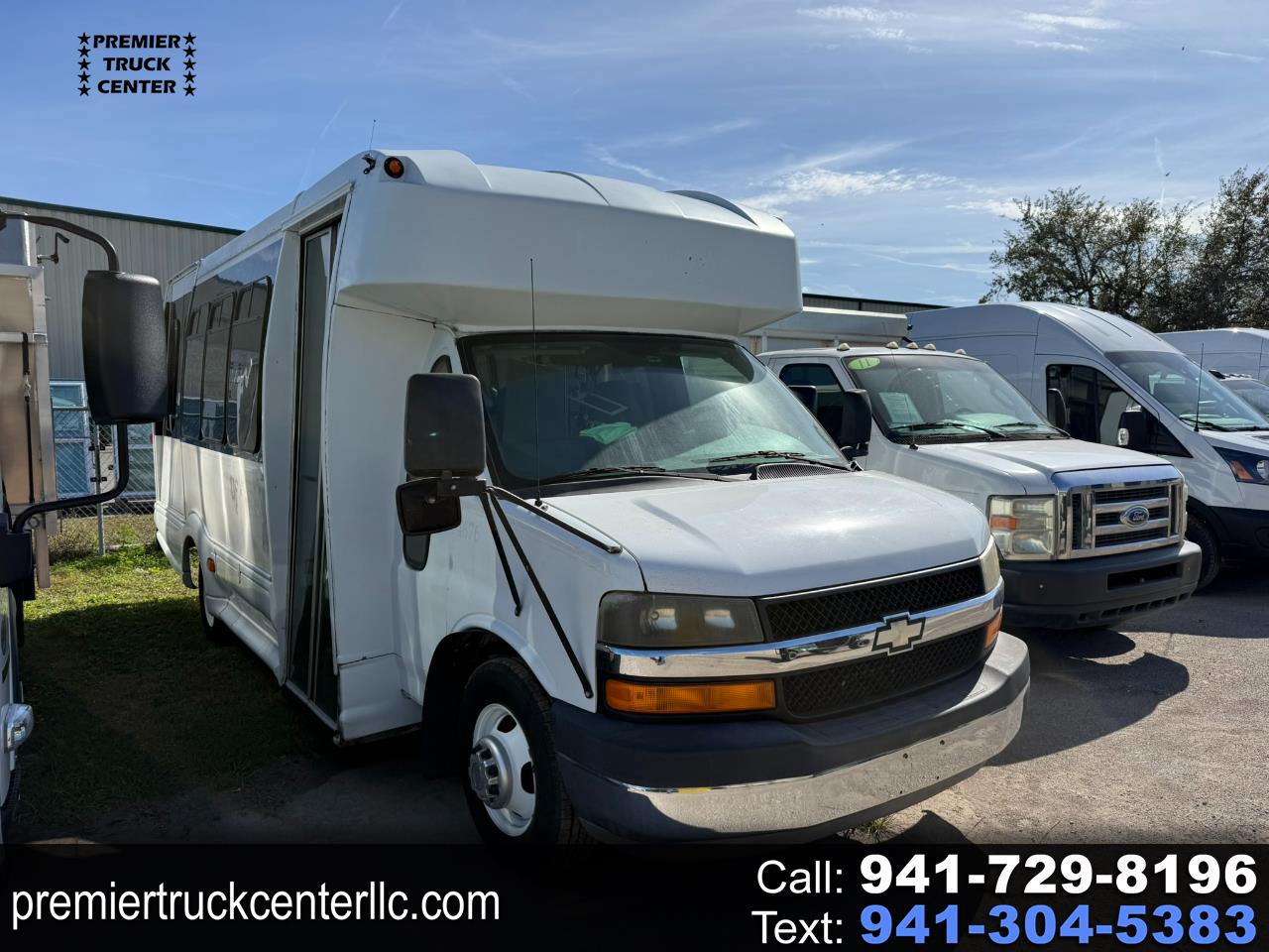 2010 Chevrolet Express 10 Passenger Shuttle Bus