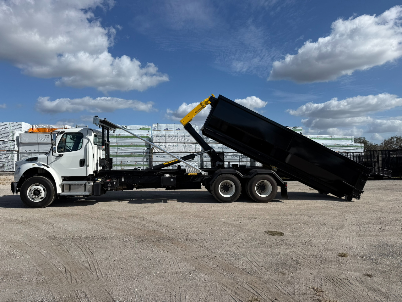 Freightliner M2 106  2019