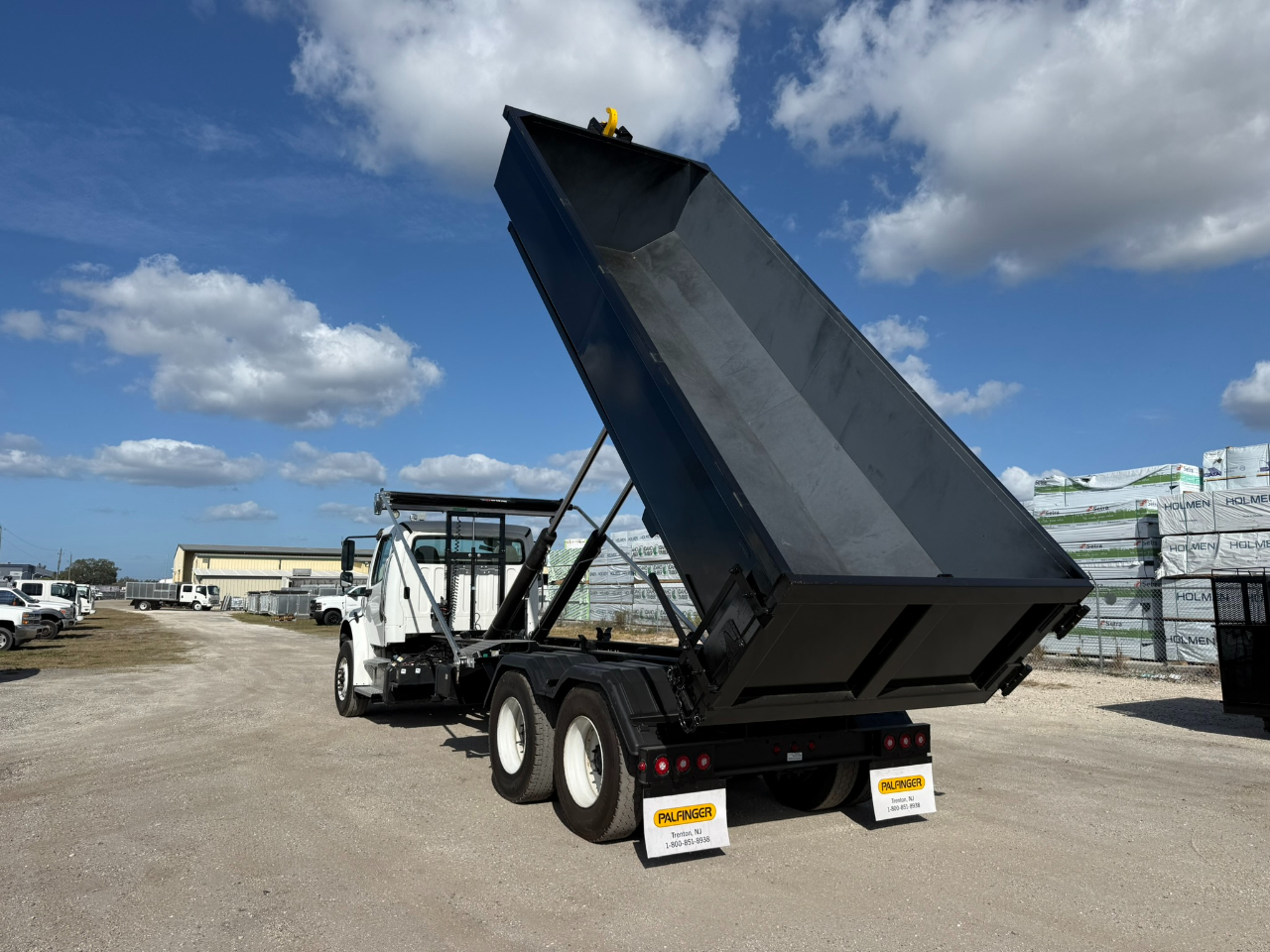 Freightliner M2 106  2019