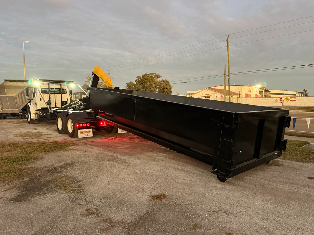 Freightliner M2 106  2019