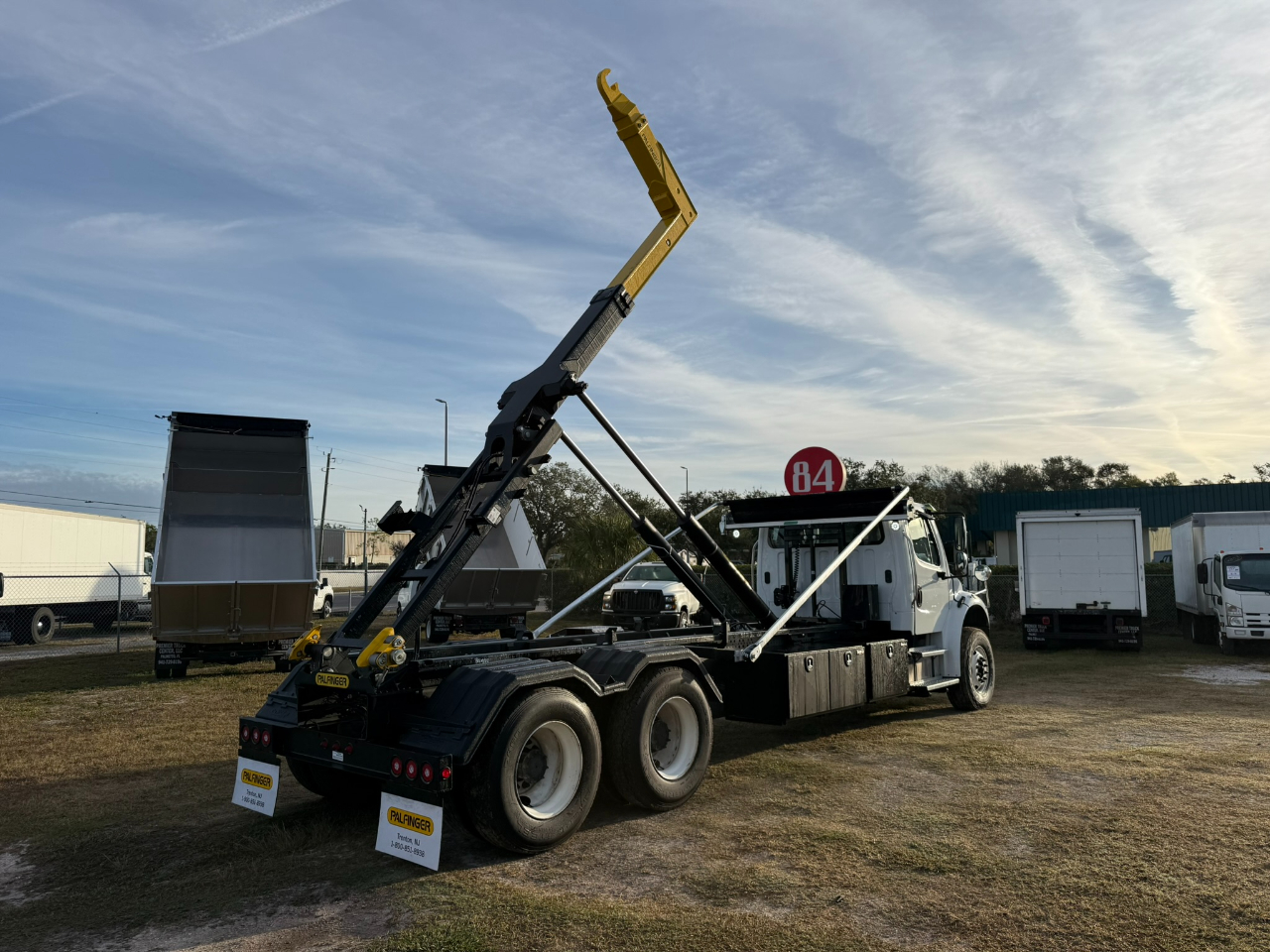 Freightliner M2 106  2019