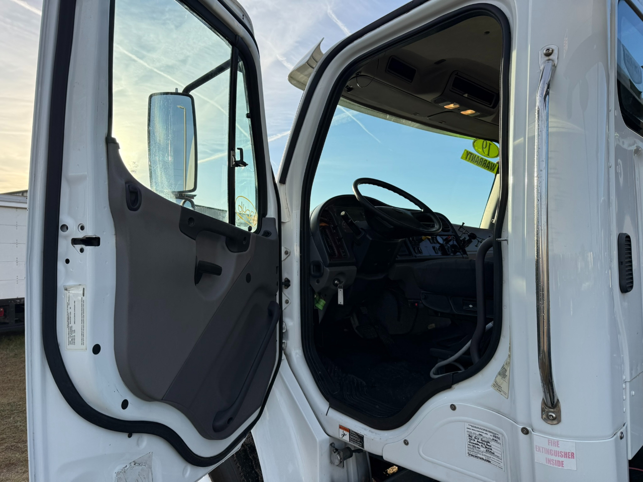 Freightliner M2 106  2019