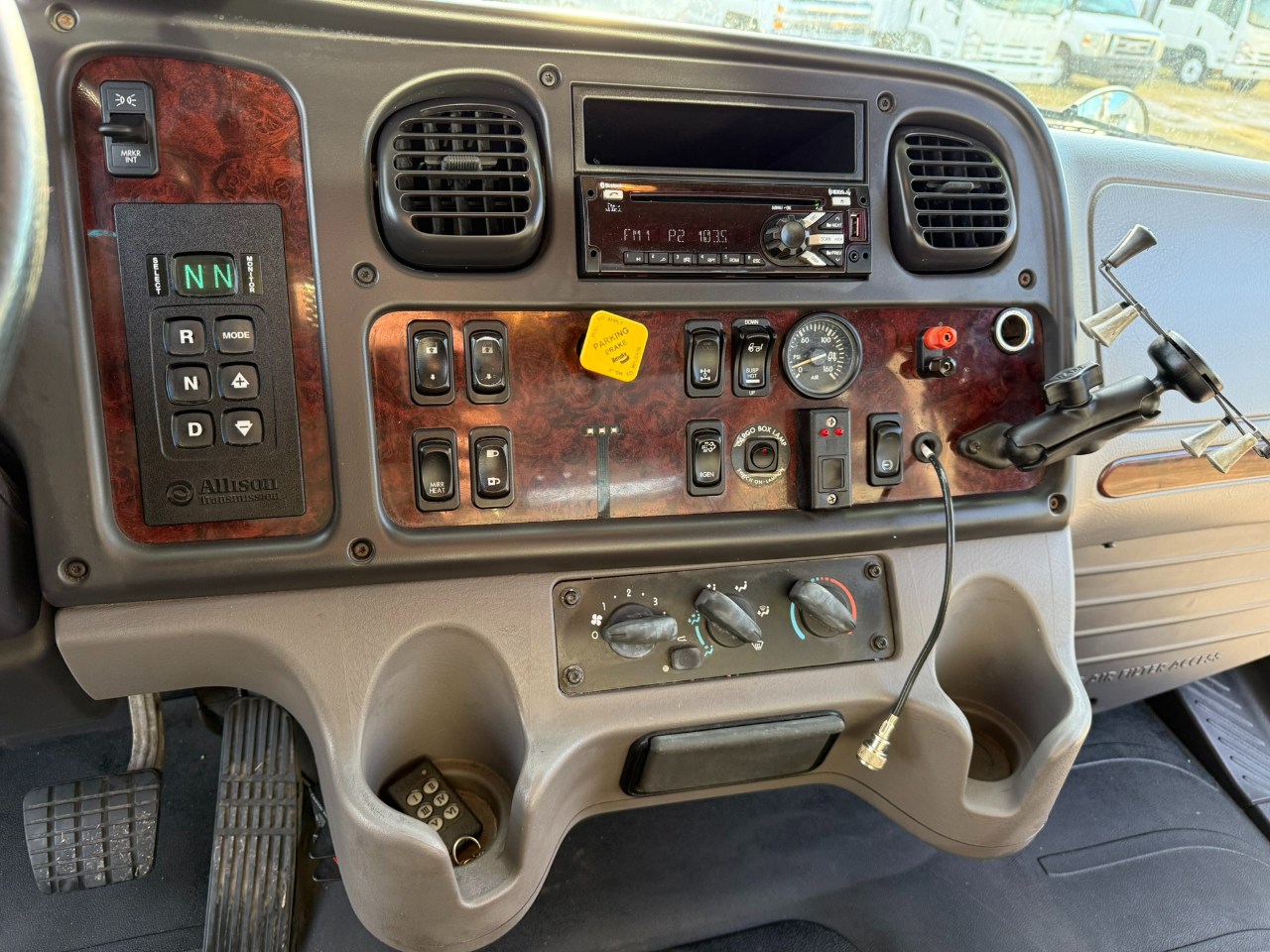 Freightliner M2 106  2019