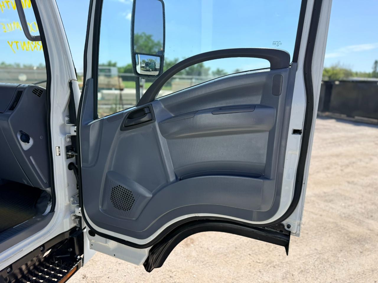 Chevrolet 3500 LCF Gas  2019