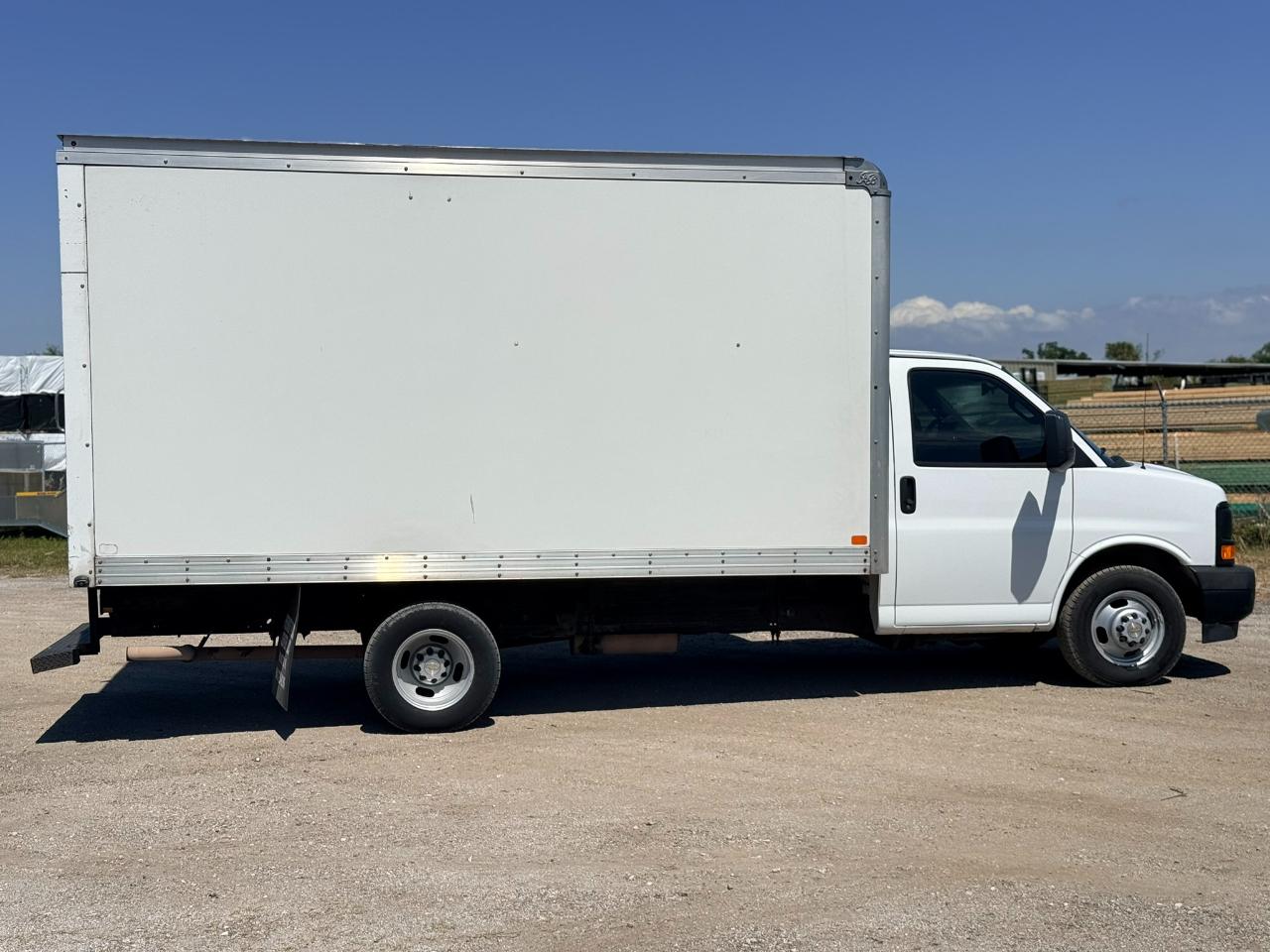 Chevrolet G3500 Vans  2017