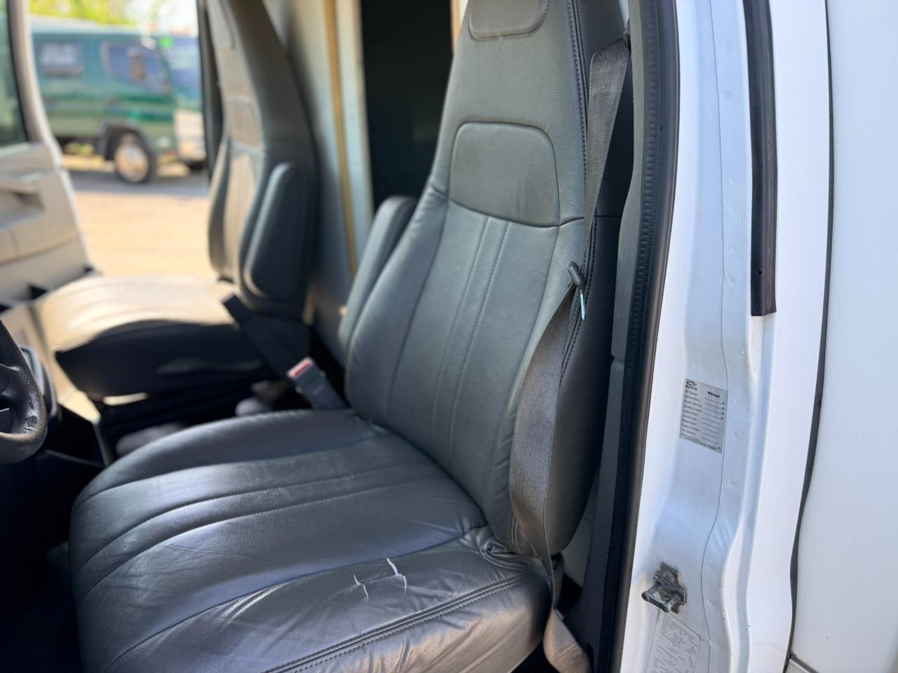 Chevrolet G3500 Vans  2017