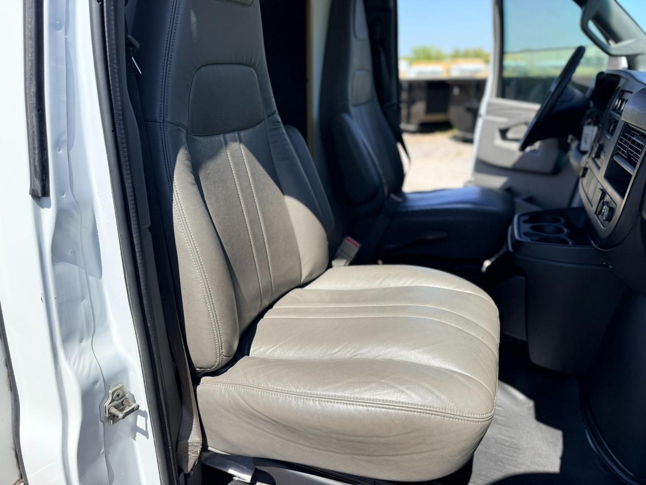 Chevrolet G3500 Vans  2017