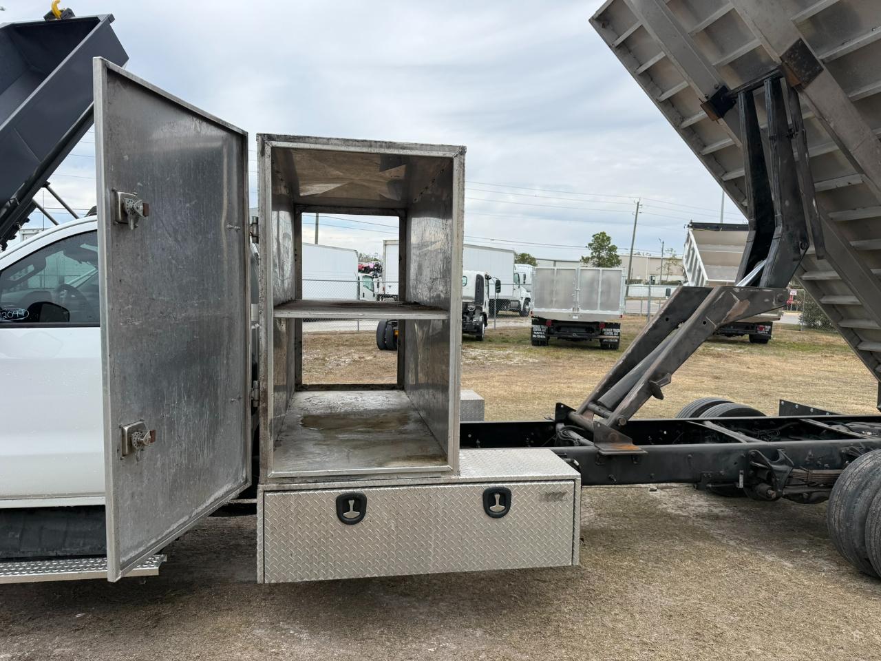 Chevrolet Silverado 6500 HD  2019