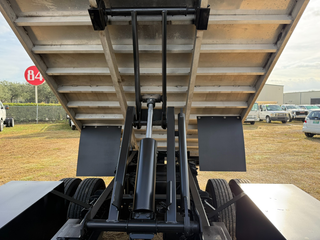 Mitsubishi Fuso FE160  2019