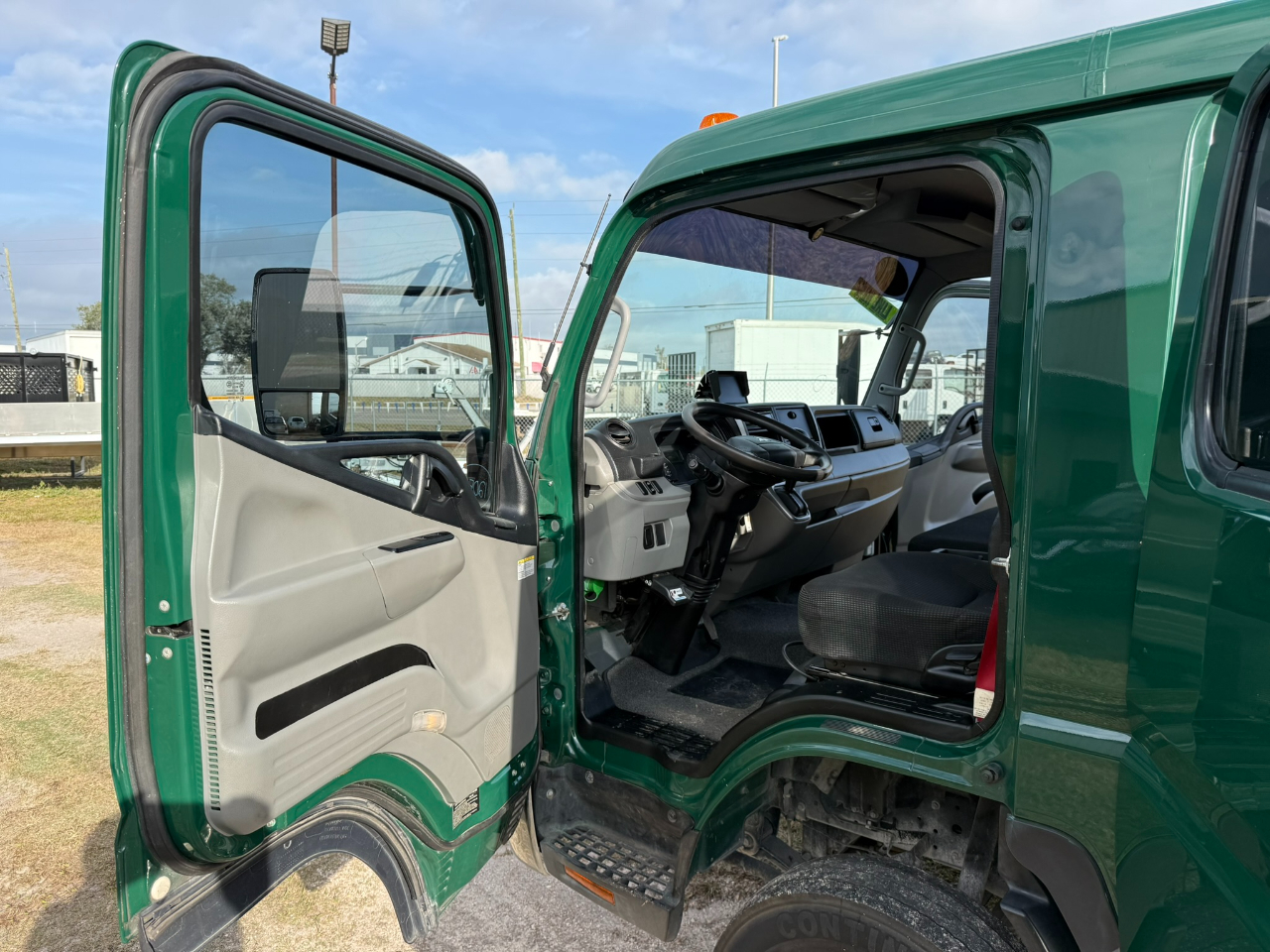 Mitsubishi Fuso FE160  2019