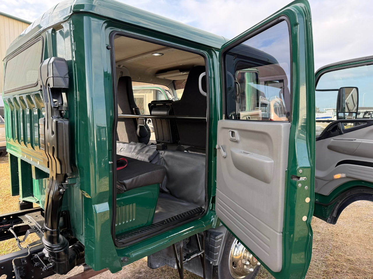 Mitsubishi Fuso FE160  2019