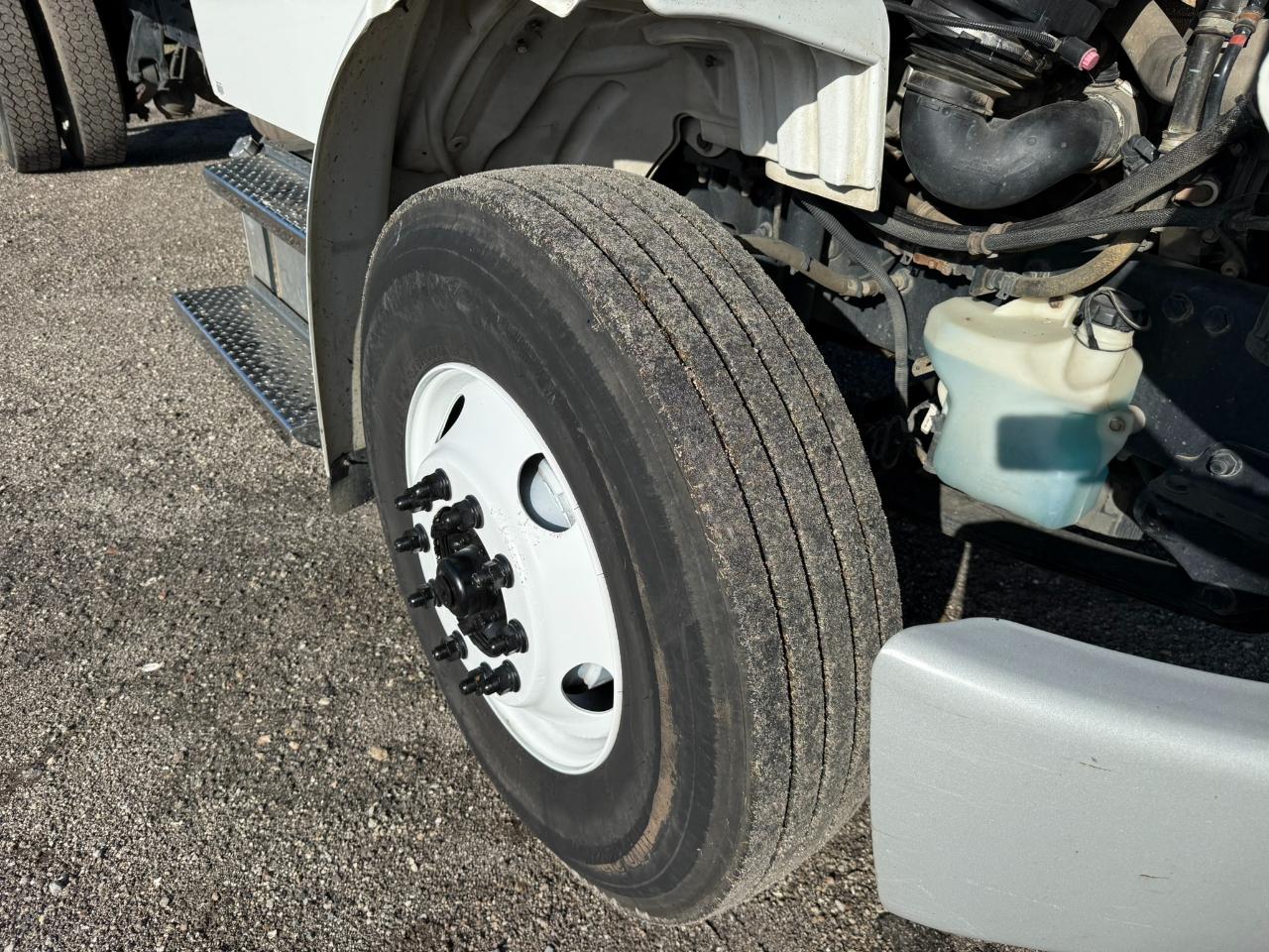 Freightliner M2 106 Medium Duty  2019