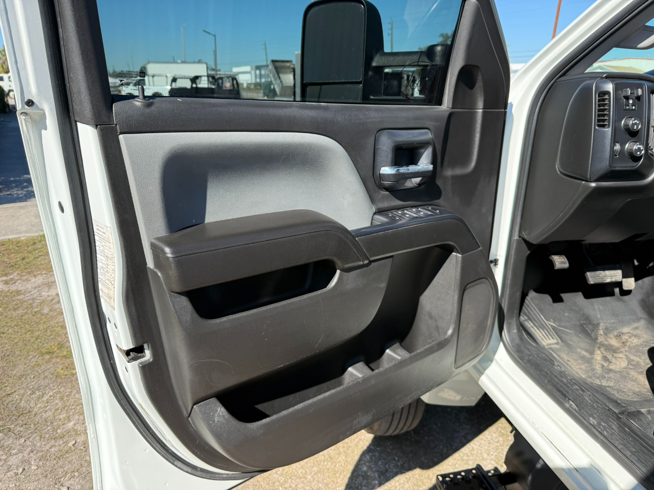 International CV515  2022