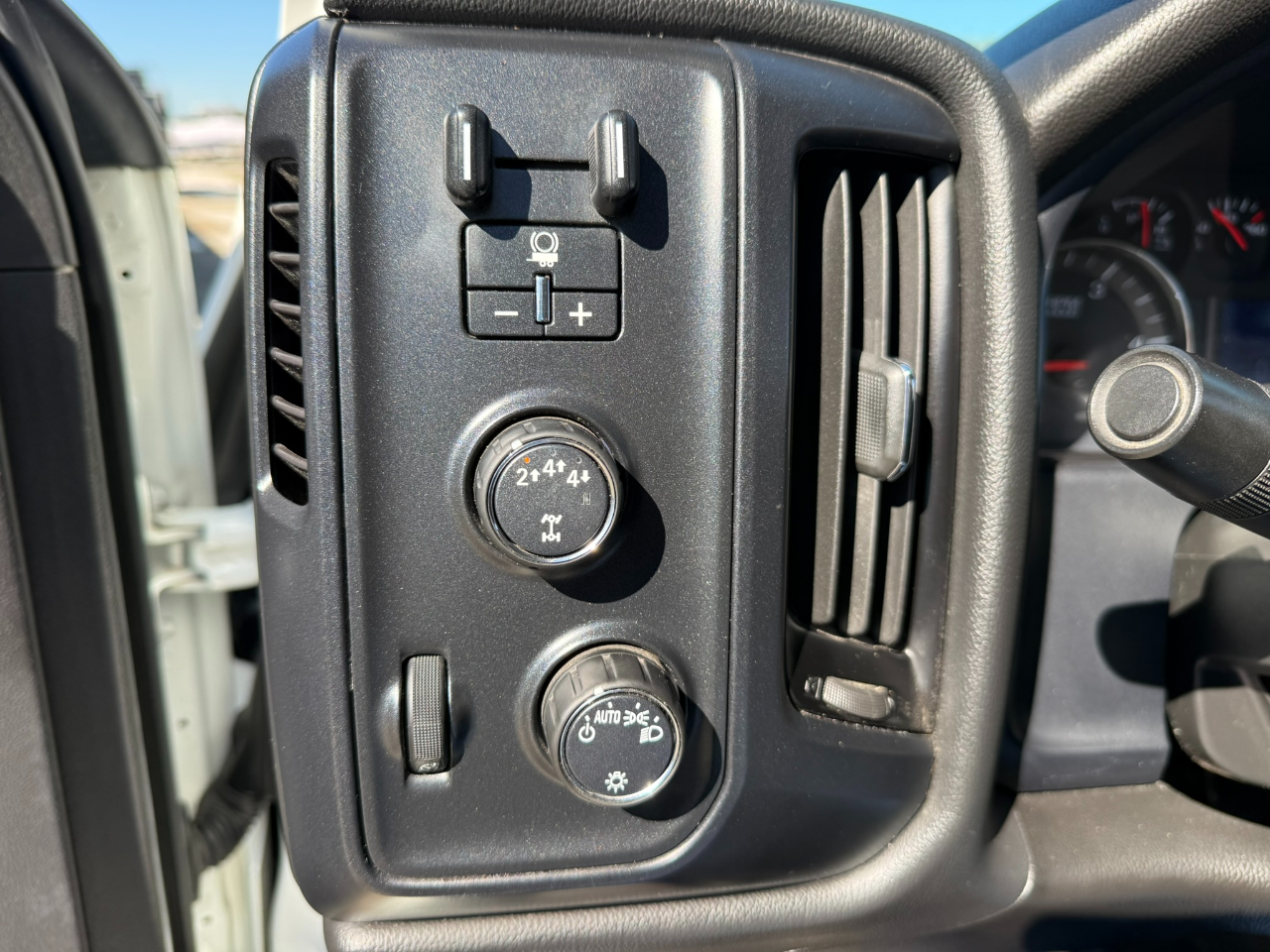 International CV515  2022