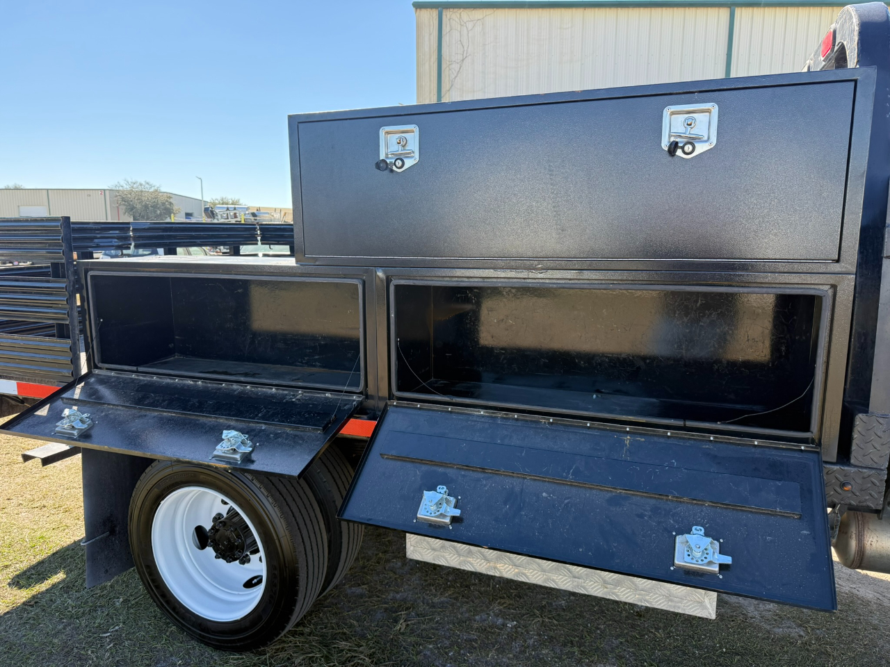 International CV515  2022