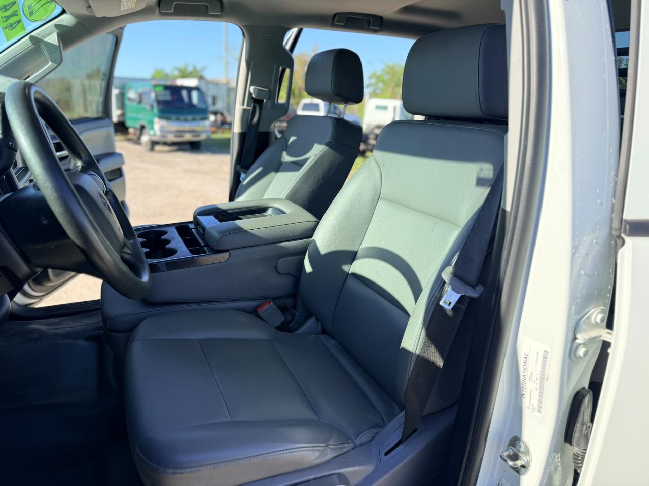 International CV515  2022