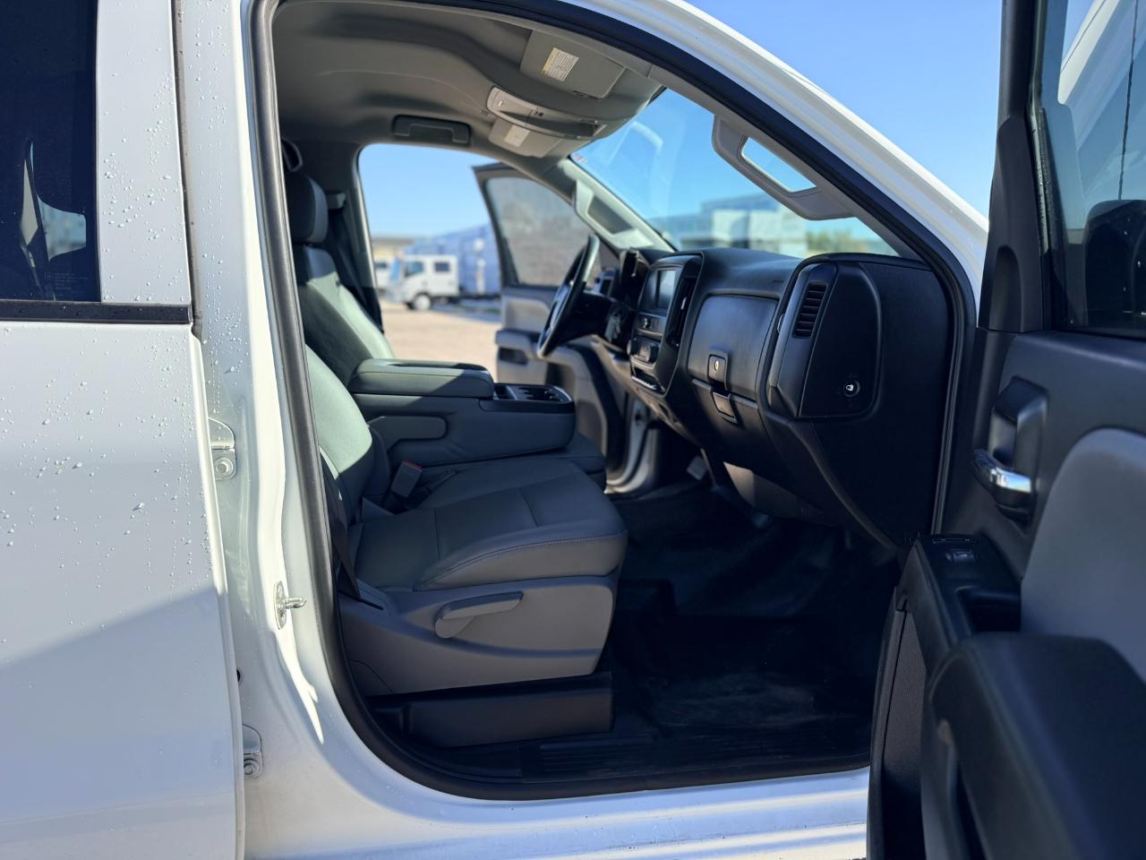 International CV515  2022