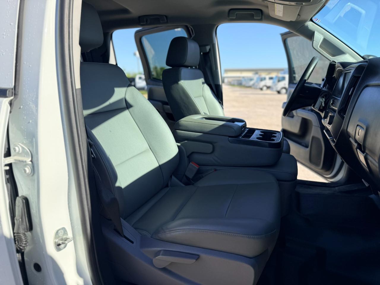 International CV515  2022