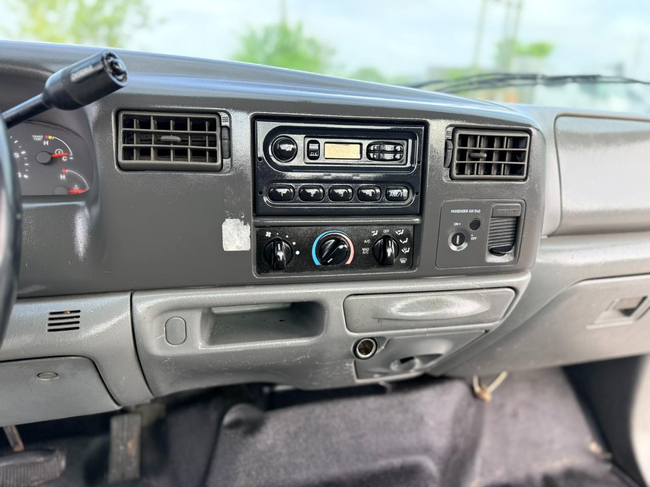 Ford F-350 SD XL 2WD DRW 2004