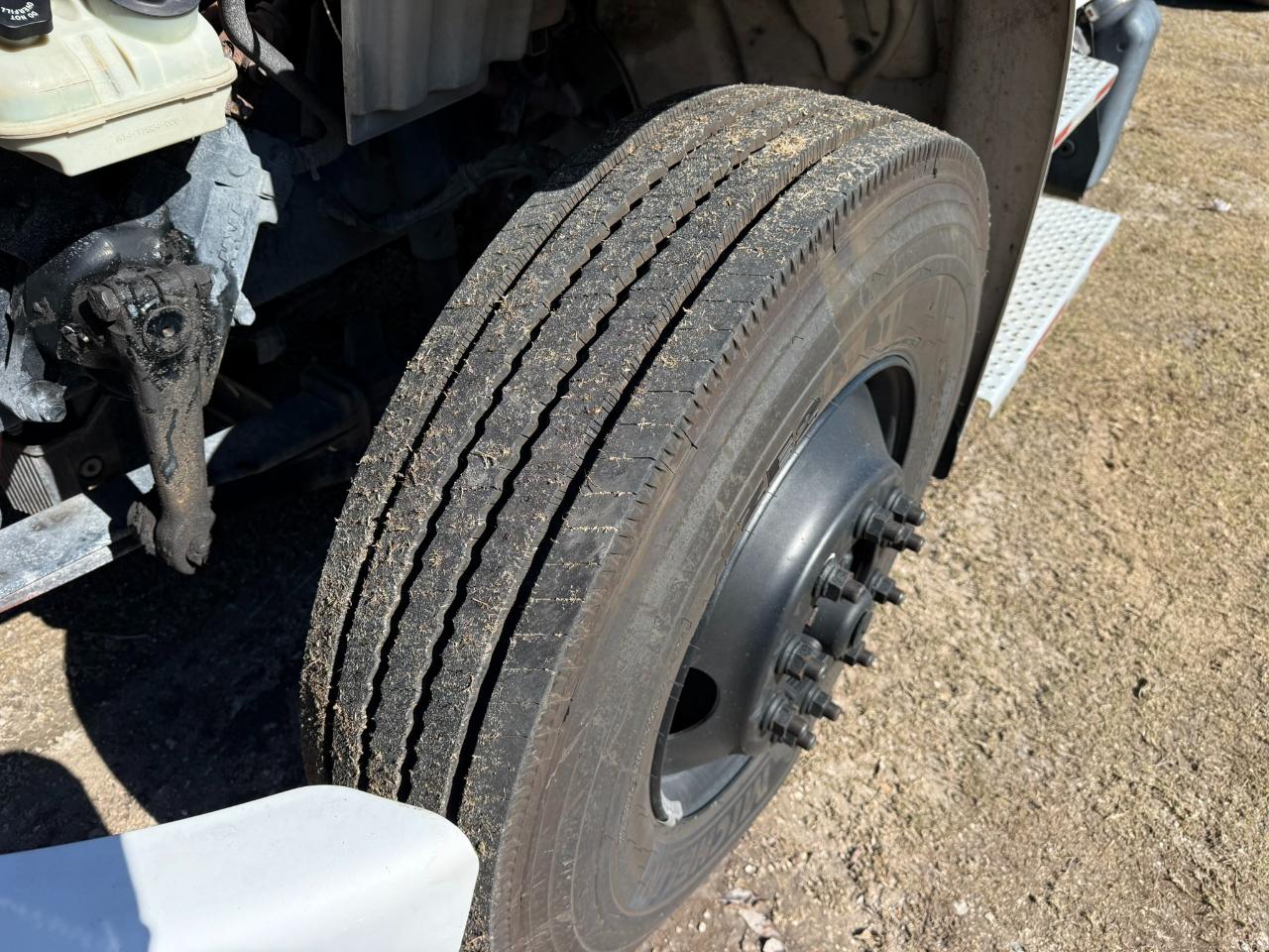 Freightliner M2 106 Medium Duty  2019