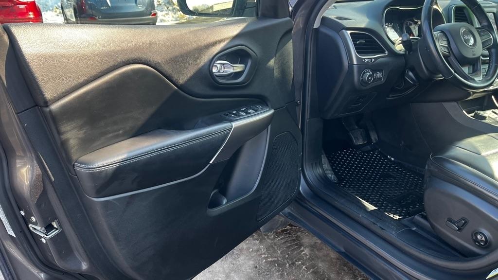 Jeep Cherokee Latitude Plus 4WD 2019