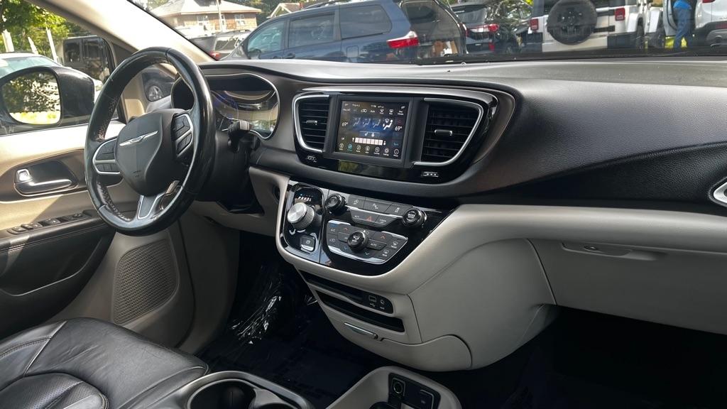 Chrysler Pacifica Touring-L 2019