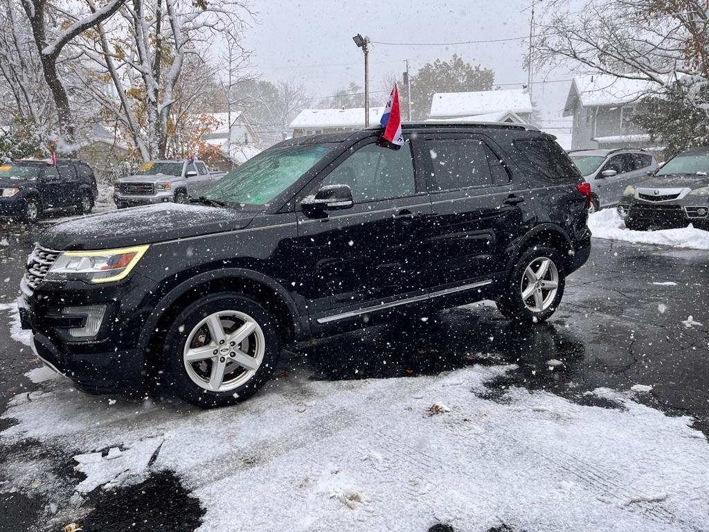 Ford Explorer XLT 4WD 2017