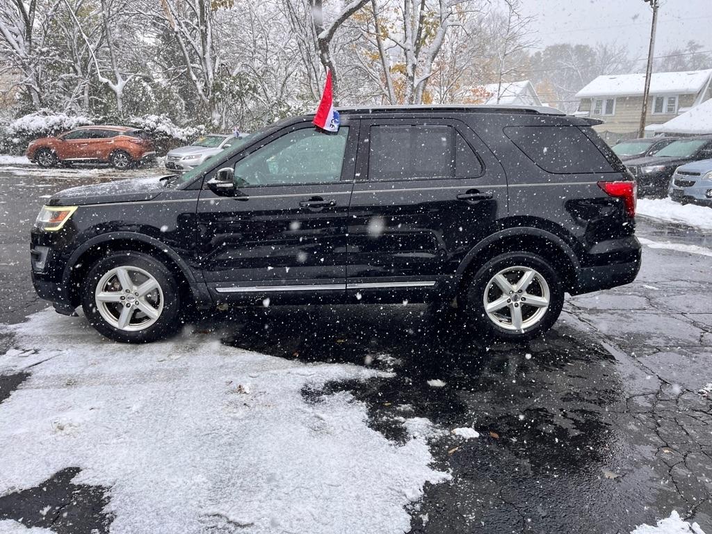 Ford Explorer XLT 4WD 2017