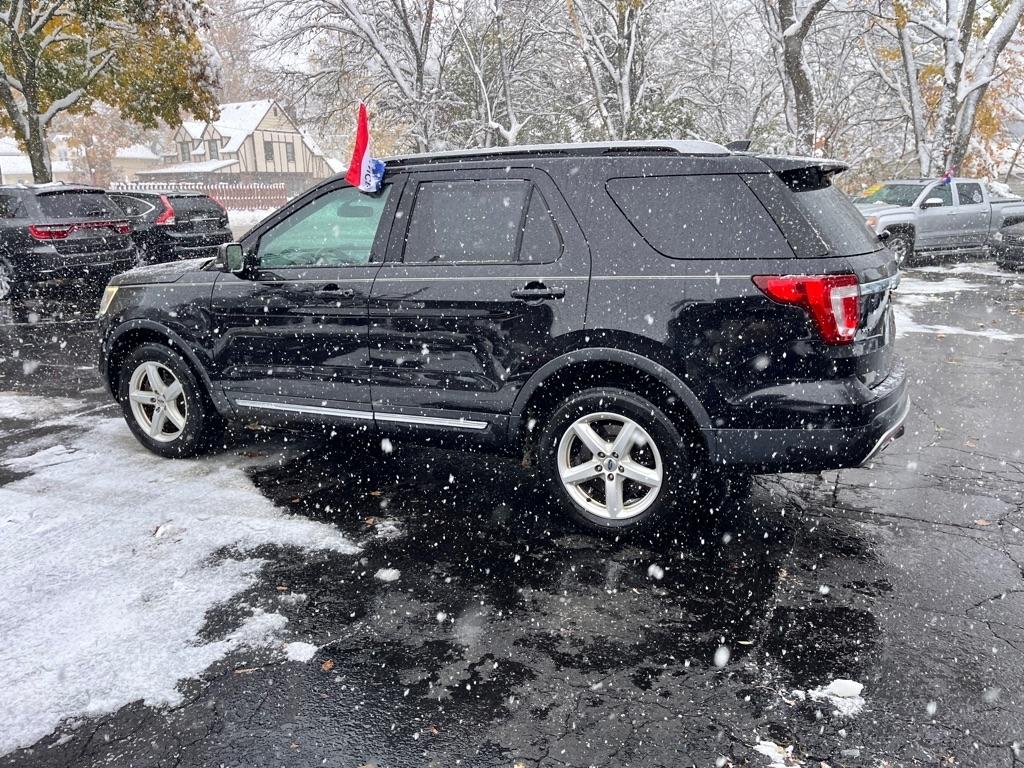 Ford Explorer XLT 4WD 2017