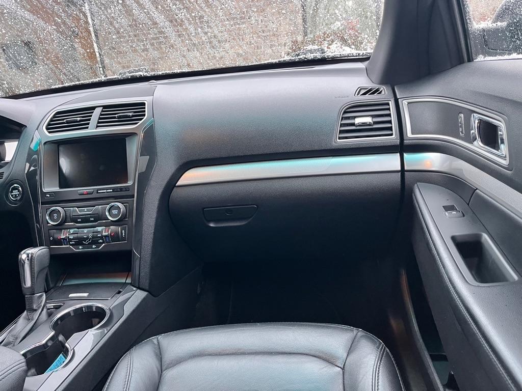 Ford Explorer XLT 4WD 2017