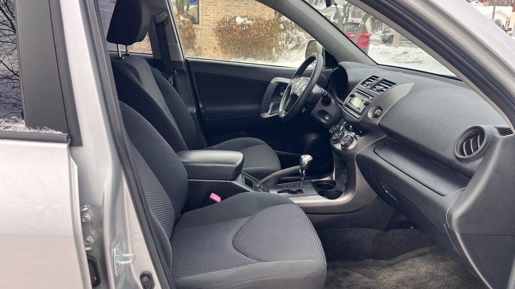 Toyota RAV4 Sport I4 4WD 2012