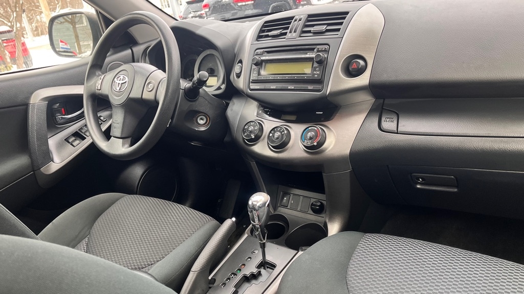 Toyota RAV4 Sport I4 4WD 2012