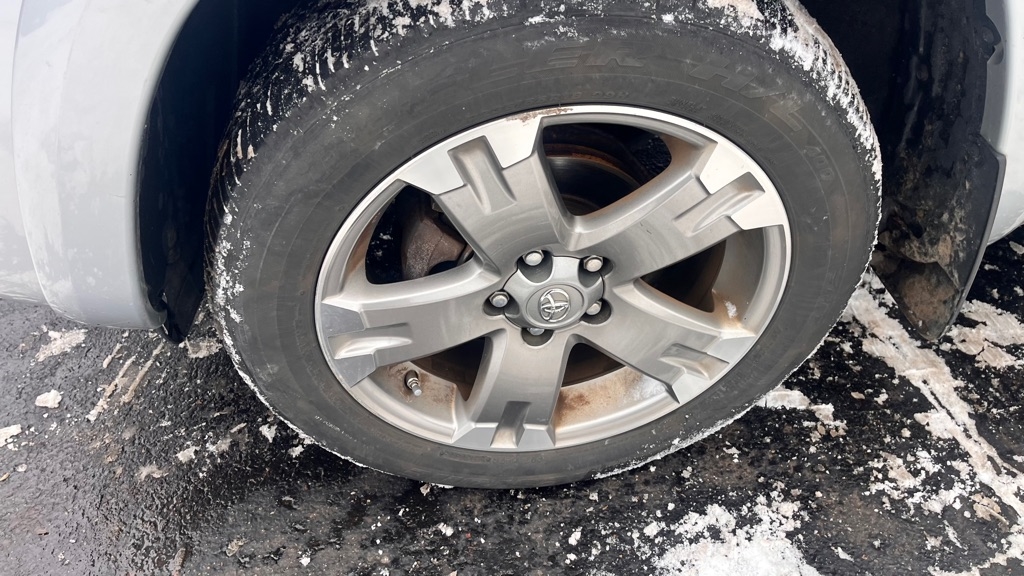 Toyota RAV4 Sport I4 4WD 2012