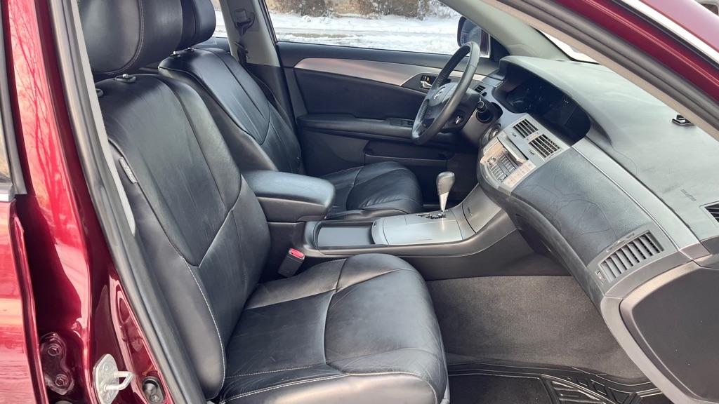 Toyota Avalon XL 2008