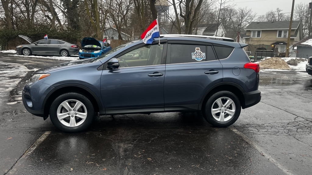 Toyota RAV4 XLE AWD 2013