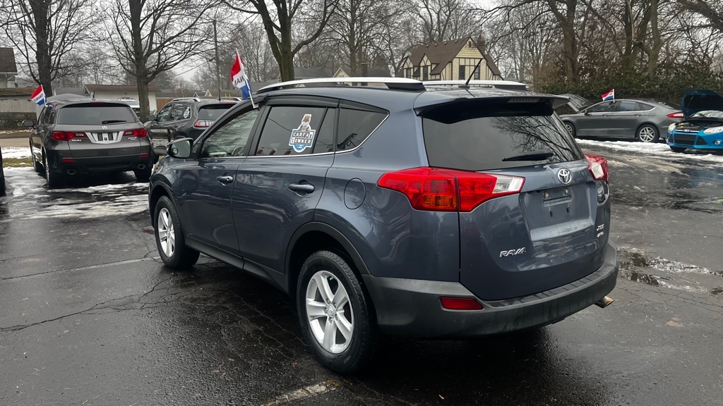 Toyota RAV4 XLE AWD 2013