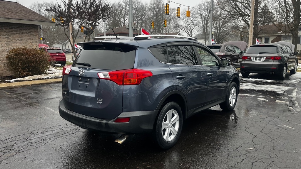 Toyota RAV4 XLE AWD 2013