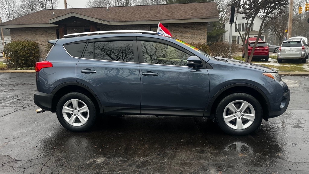 Toyota RAV4 XLE AWD 2013
