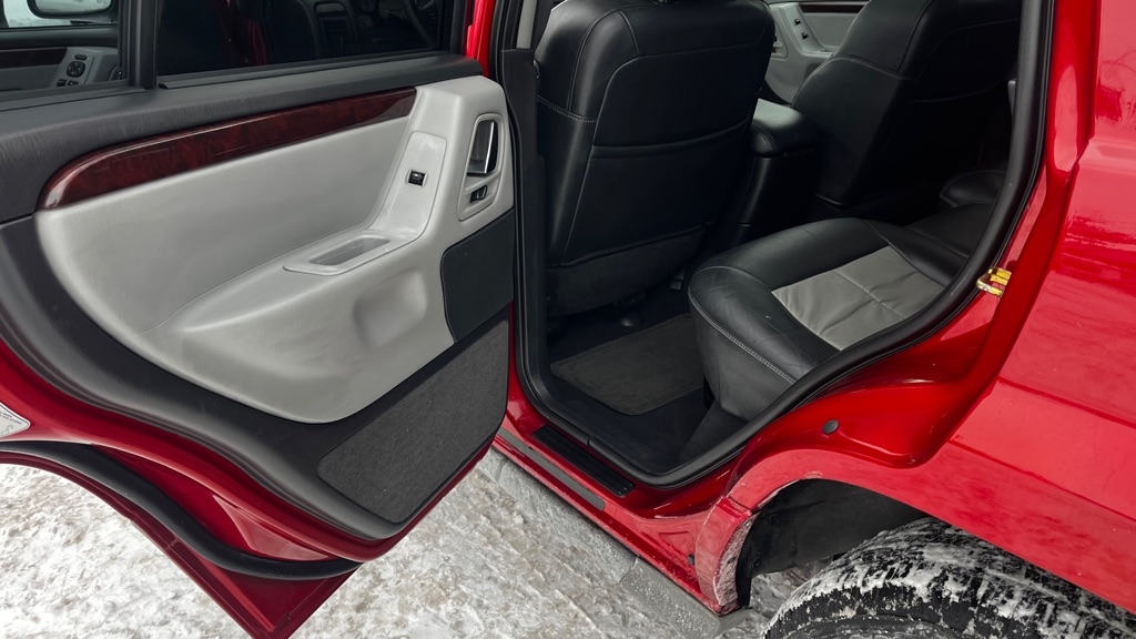 Jeep Grand Cherokee Overland 4WD 2004