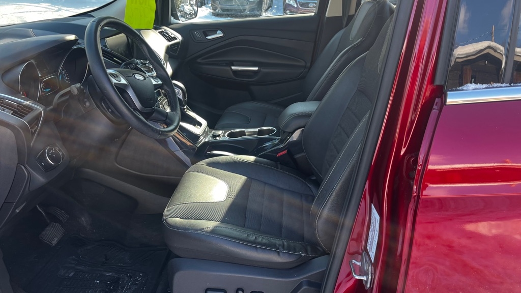 Ford Escape Titanium 4WD 2013